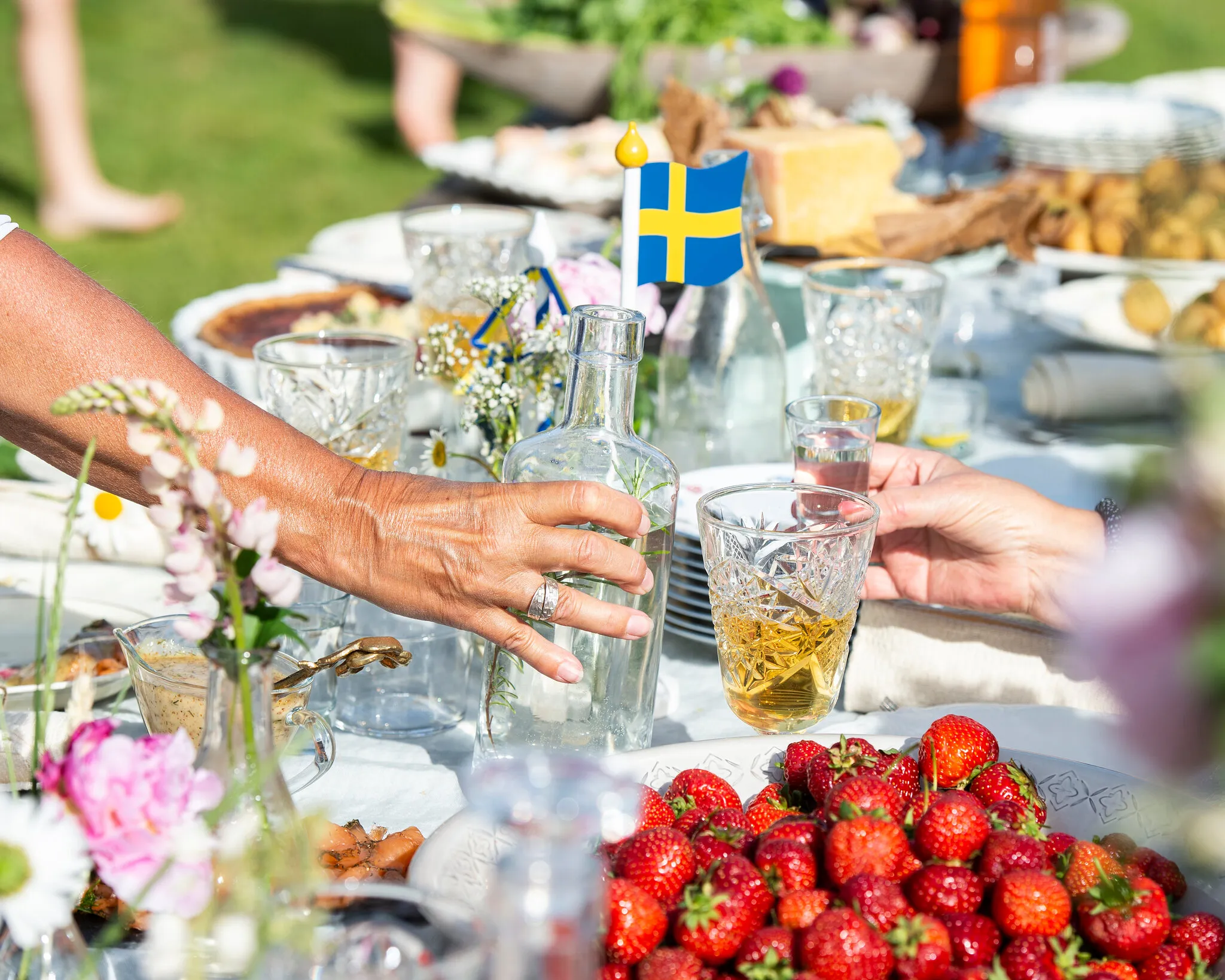 Midsummer Essentials image 1