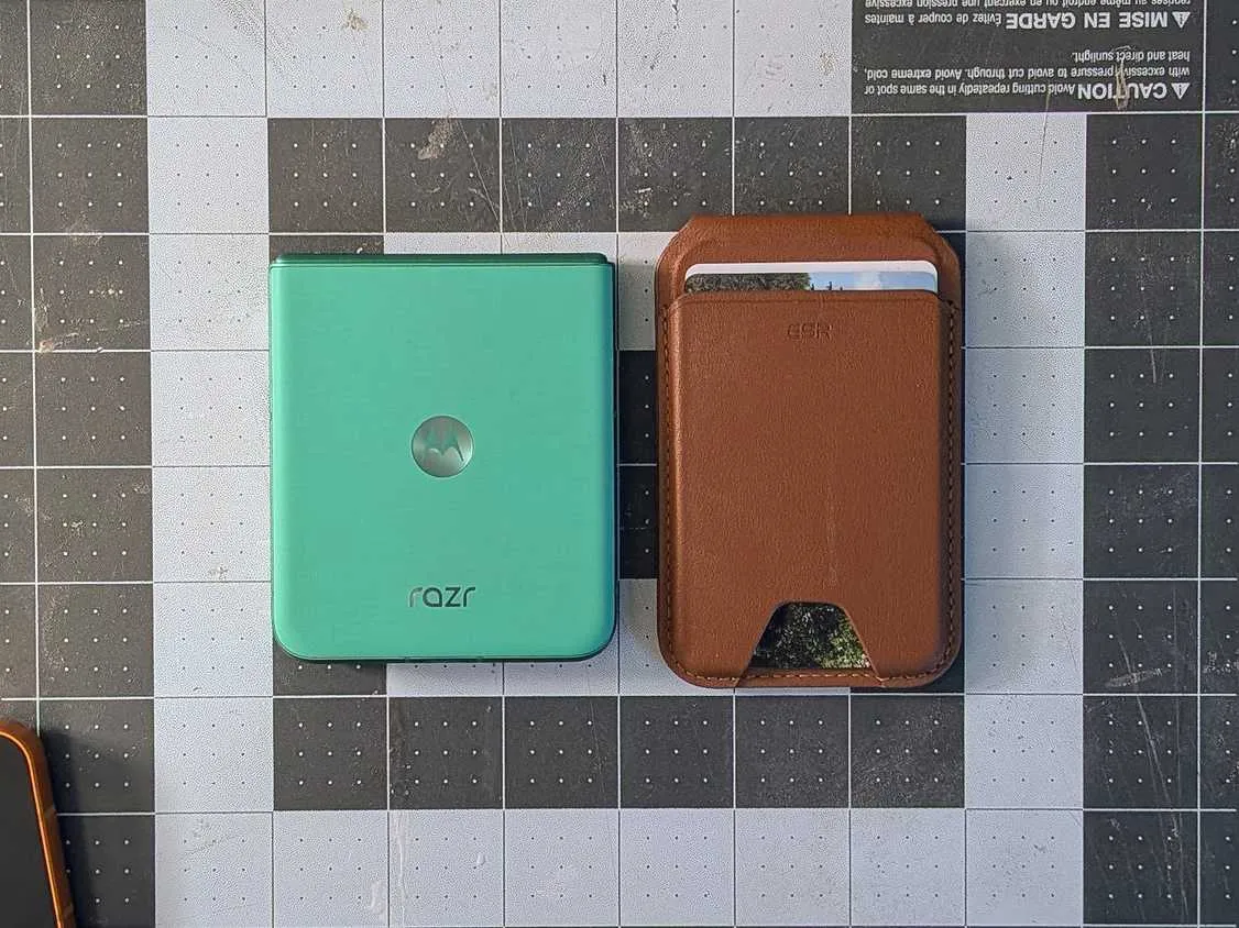 Straying from conventional mobile designs yields unforeseen outcomes. image 1